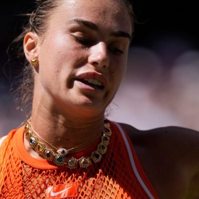 Tennis world number one stops play at US Open with complaint to umpire